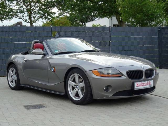 Image 1/12 de BMW Z4 2.5i (2003)