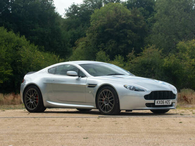 Bild 1/50 von Aston Martin Vantage (2006)