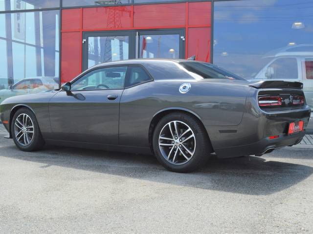 Dodge Challenger SXT