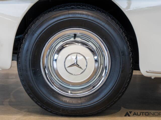 Mercedes-Benz 190 SL