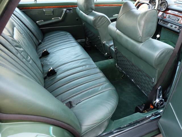 Mercedes-Benz 300 SEL 4.5