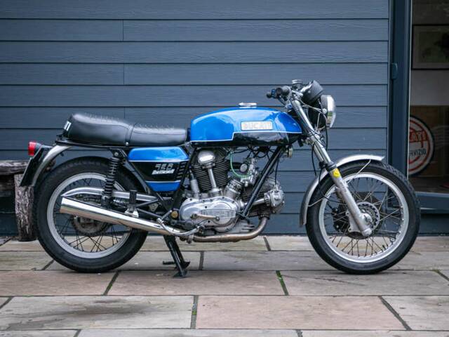 Ducati 750 GT
