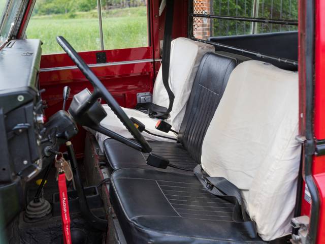 Land Rover 88