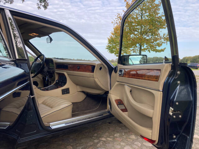 Jaguar XJ12 6.0