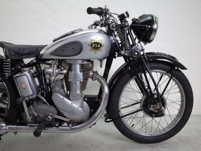 BSA M 24 Gold Star