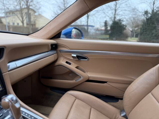 Porsche 911 Carrera