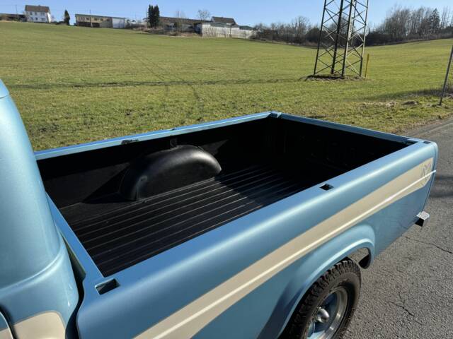 Dodge D 100