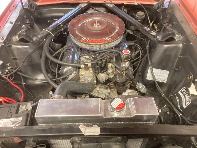 Ford Mustang 289 - Ford Mustang 65 Fastback. Détails du moteur 289 ci.