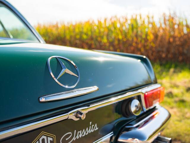 Mercedes-Benz 280 SL
