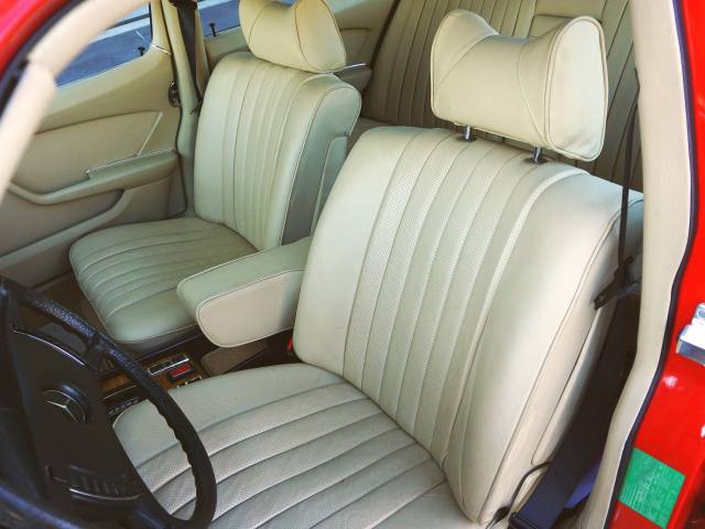 Mercedes-Benz 280 SE