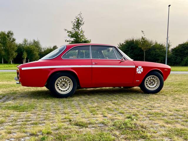 Alfa Romeo Giulia GTA 1300 Junior