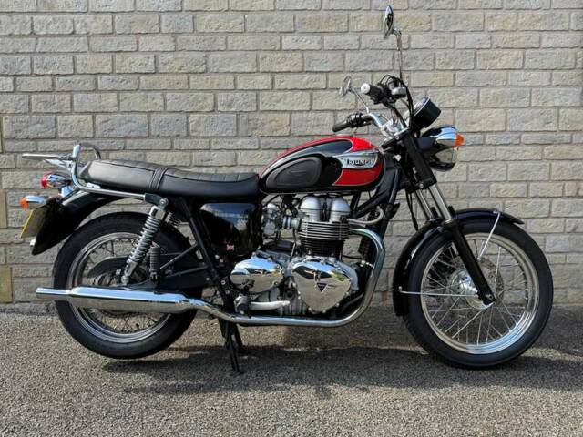 Triumph Bonneville T100