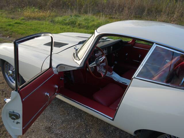 Jaguar E-Type 3.8