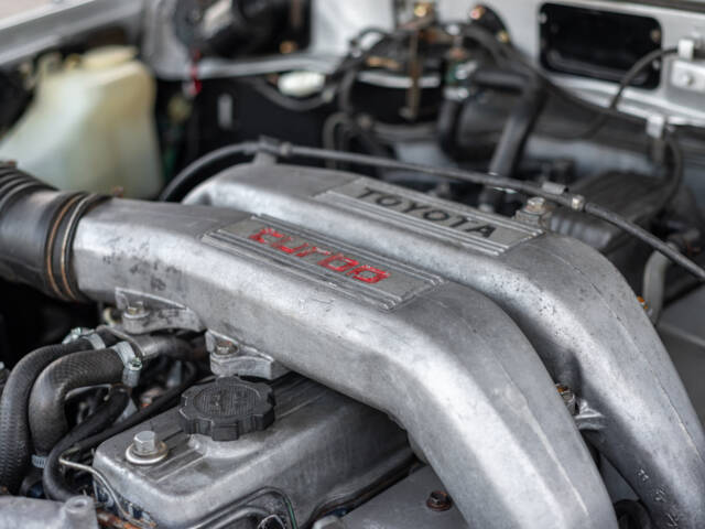 Toyota Land Cruiser HJ61 GX