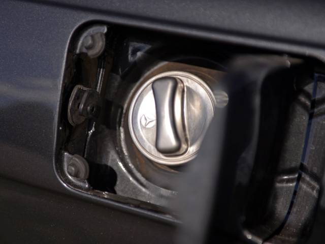 Mercedes-Benz 300 SL - Mercedes Benz 300 SL R107 Tankdeckel