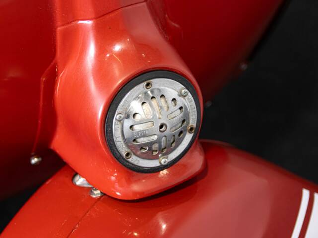 Piaggio Vespa 200 Rally