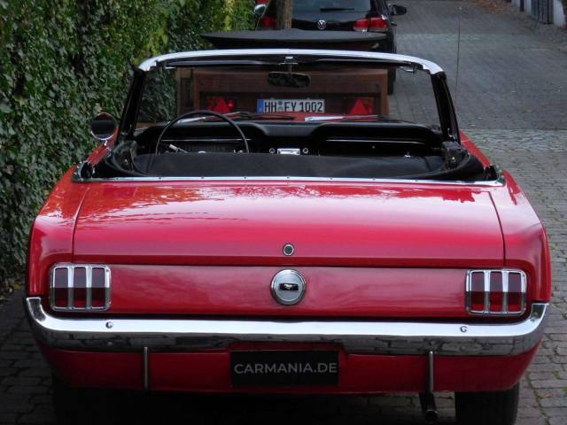 Ford Mustang 200