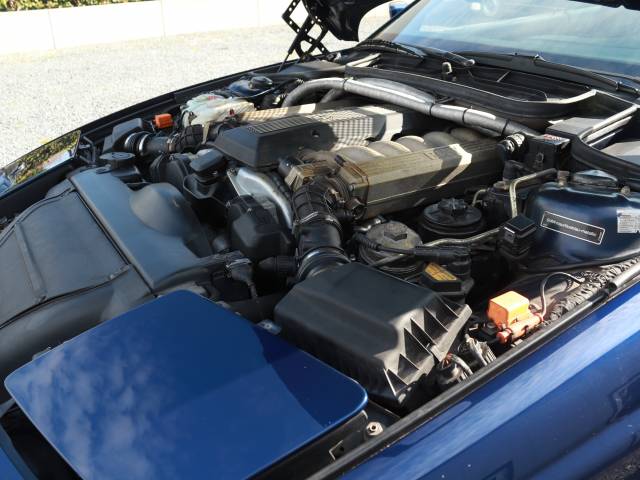 BMW 850i