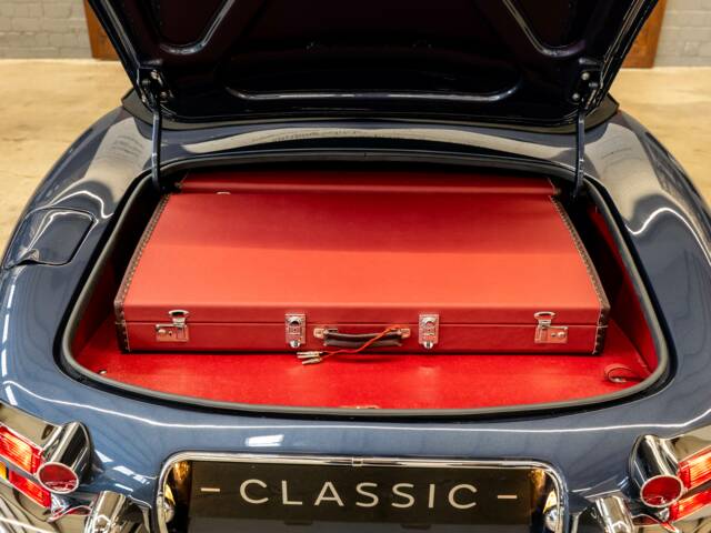 Jaguar E-Type 3.8