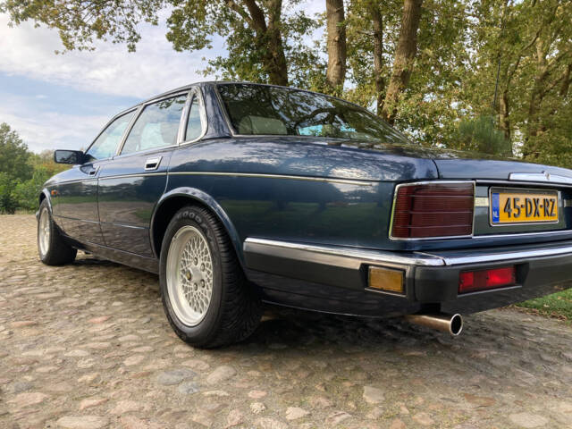 Jaguar XJ12 6.0