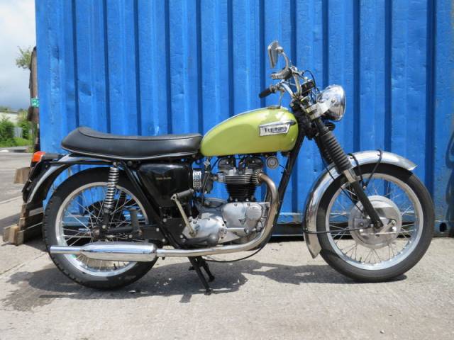 Image 1/32 de Triumph DUMMY (1971)