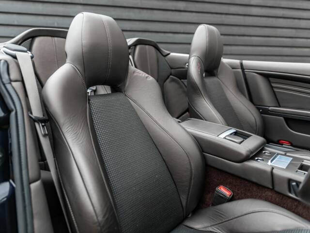 Aston Martin DBS Volante