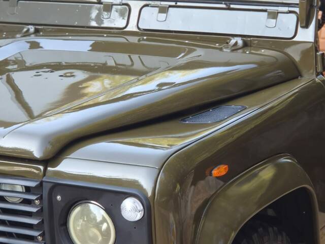 Land Rover 90