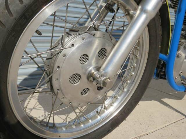 Norton Triton 650