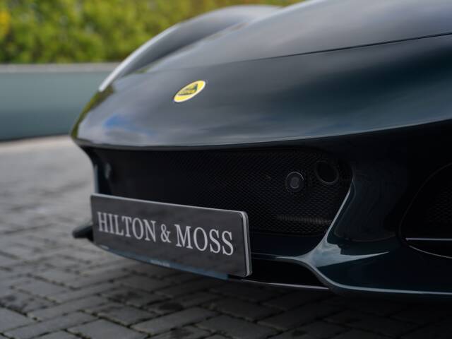 Lotus Emira