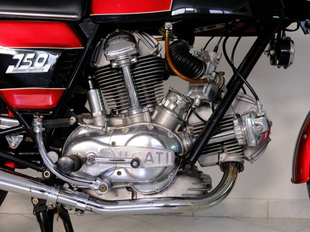 Ducati 750 GT