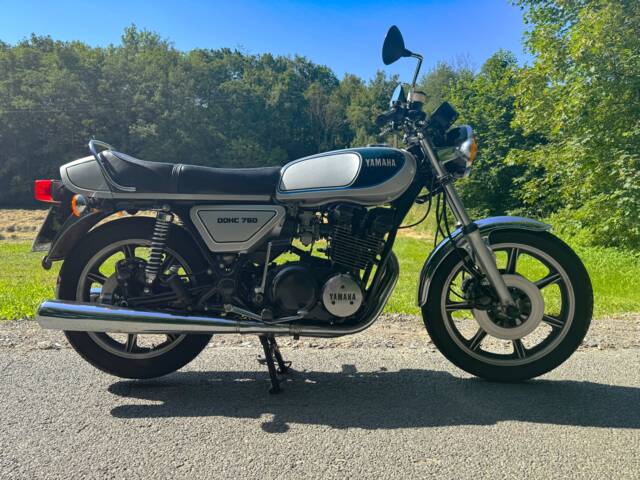 Yamaha XS 750