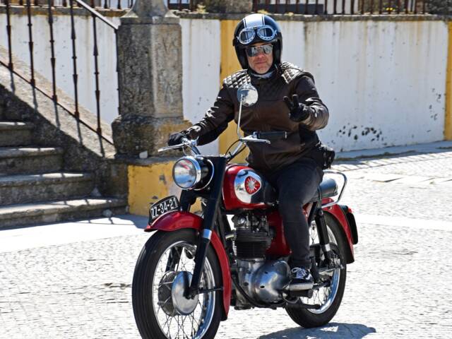 BSA B 44