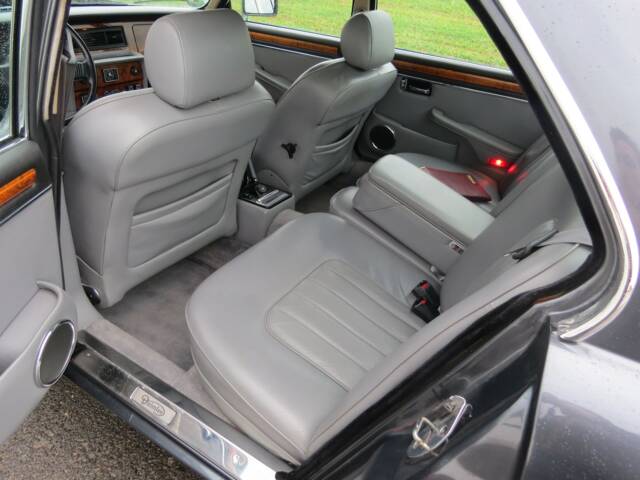 Daimler Double Six