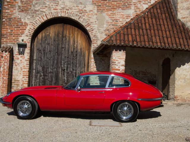 Jaguar E-Type V12 (2+2)