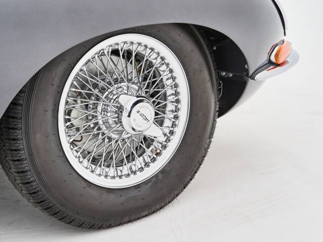 Jaguar E-Type 4.2