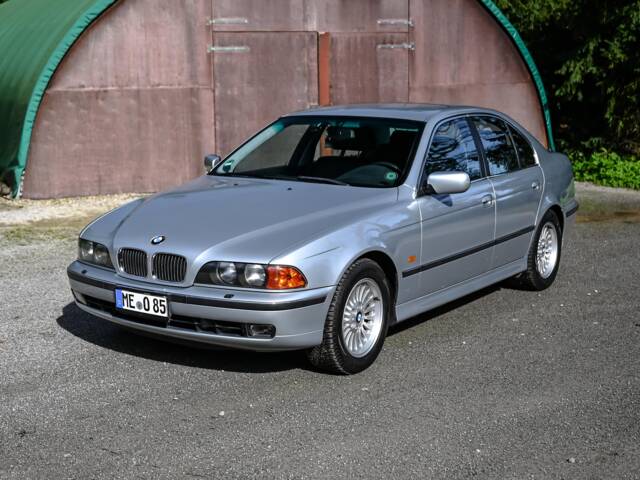 Imagen 1/27 de BMW 528i (1997)