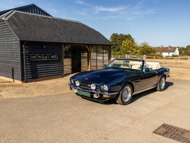 Aston Martin V8 Vantage Volante