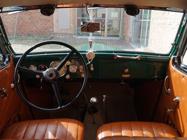BMW 329