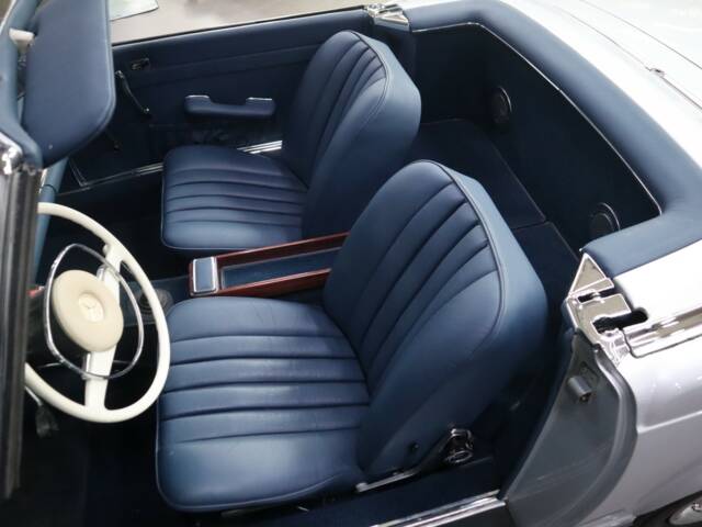 Mercedes-Benz 280 SL