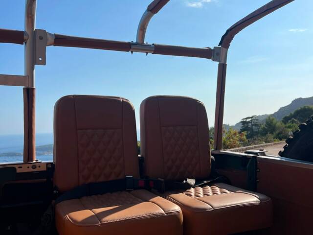 Land Rover Defender 110 300Tdi