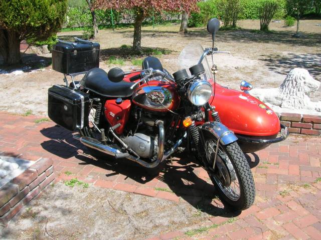BSA Gespann mit Watsonian Seitenwagen