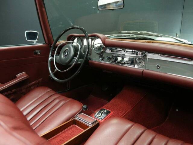 Mercedes-Benz 250 SL