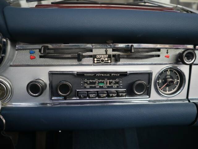 Mercedes-Benz 280 SL