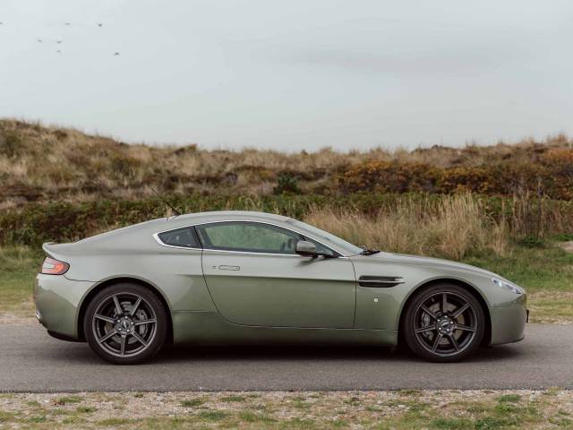 Aston Martin V8 Vantage