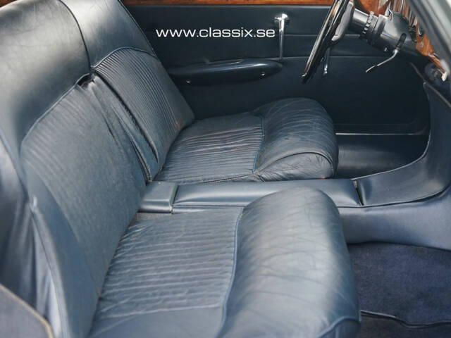 Jaguar Mk X 3.8
