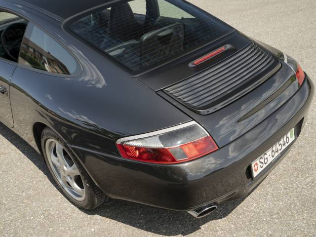 Porsche 911 Carrera