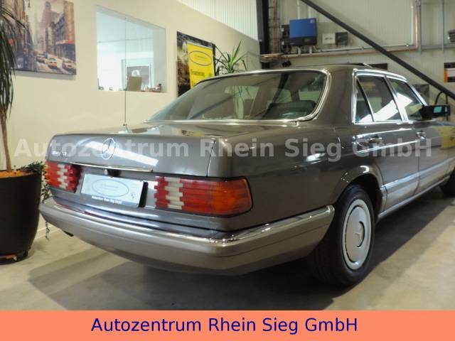 Mercedes-Benz 300 SE