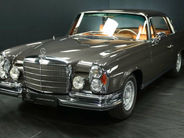 Image 1/30 de Mercedes-Benz 280 SE 3,5 (1970)