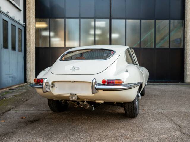 Jaguar E-Type 4.2