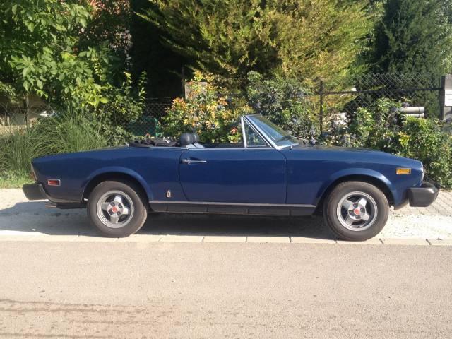 FIAT 124 Spider CS1